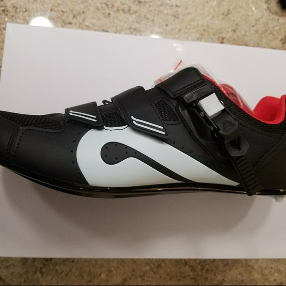 Peloton men’s shoes 10.5